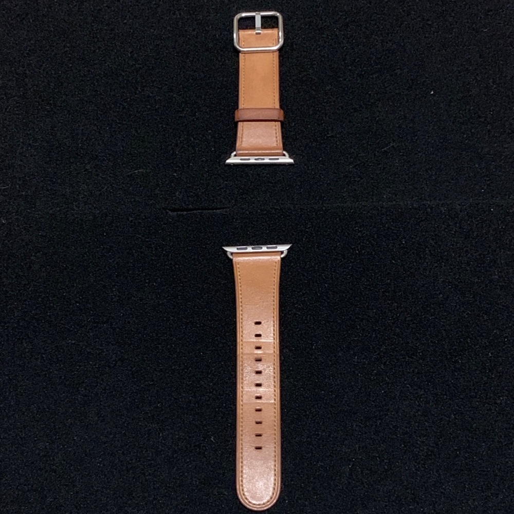 Apple Watch Leather Classic Buckle in Saddle Brown